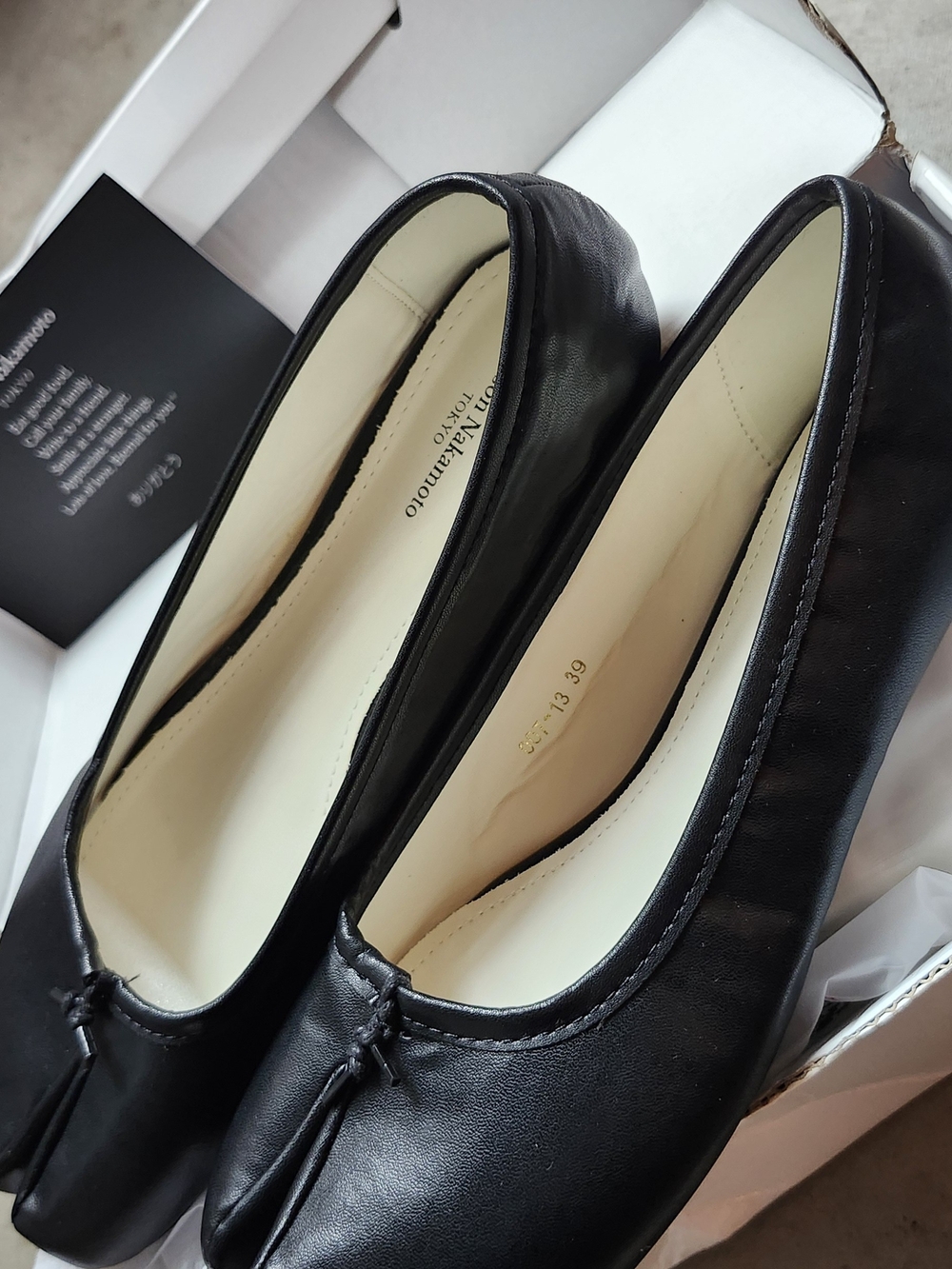 Maison Nakamoyo Black Leather Tabi Ballet Flats